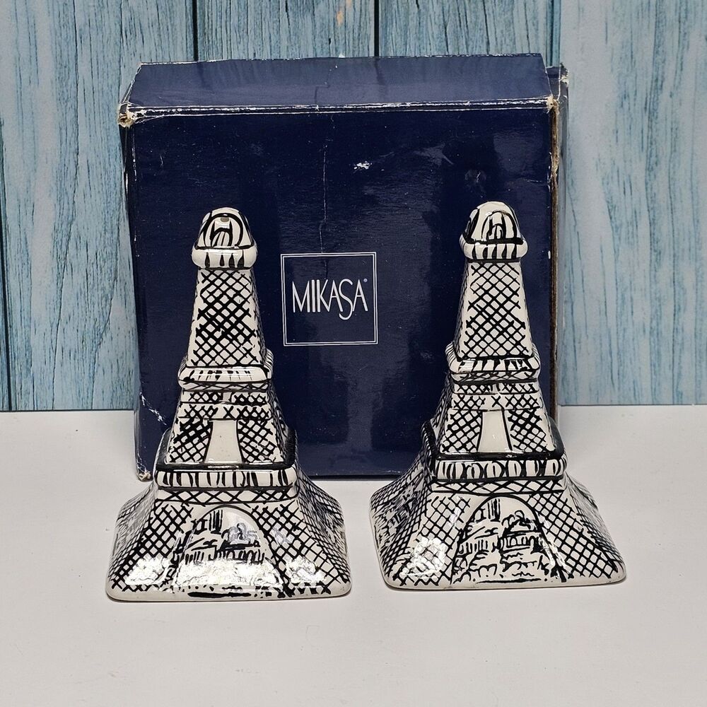 Mikasa Black & White PARISIAN SCENES Eiffel Tower Shape Salt & Pepper Shakers
